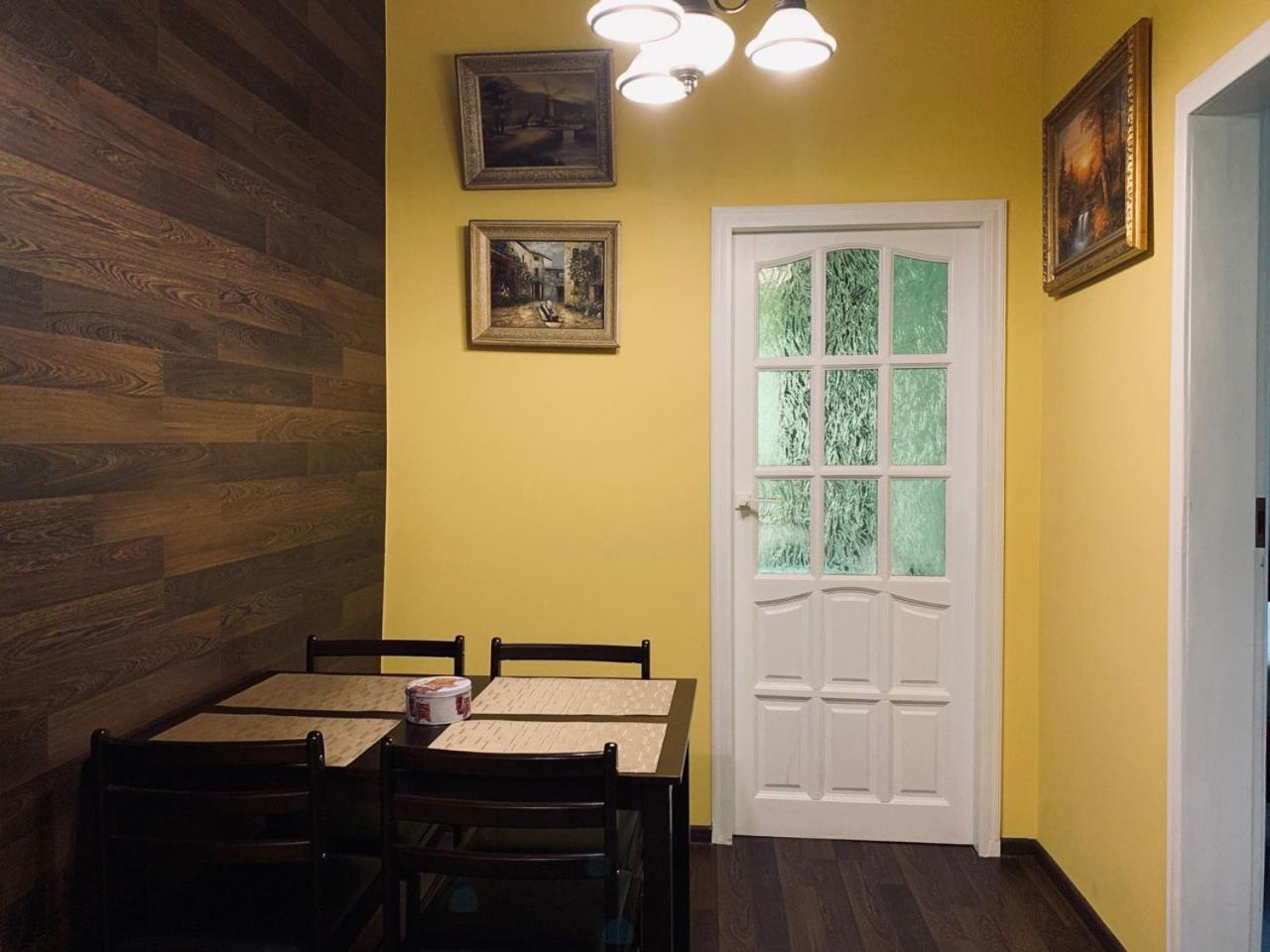 Modern Chaikovskogo Apartment リヴィウ エクステリア 写真
