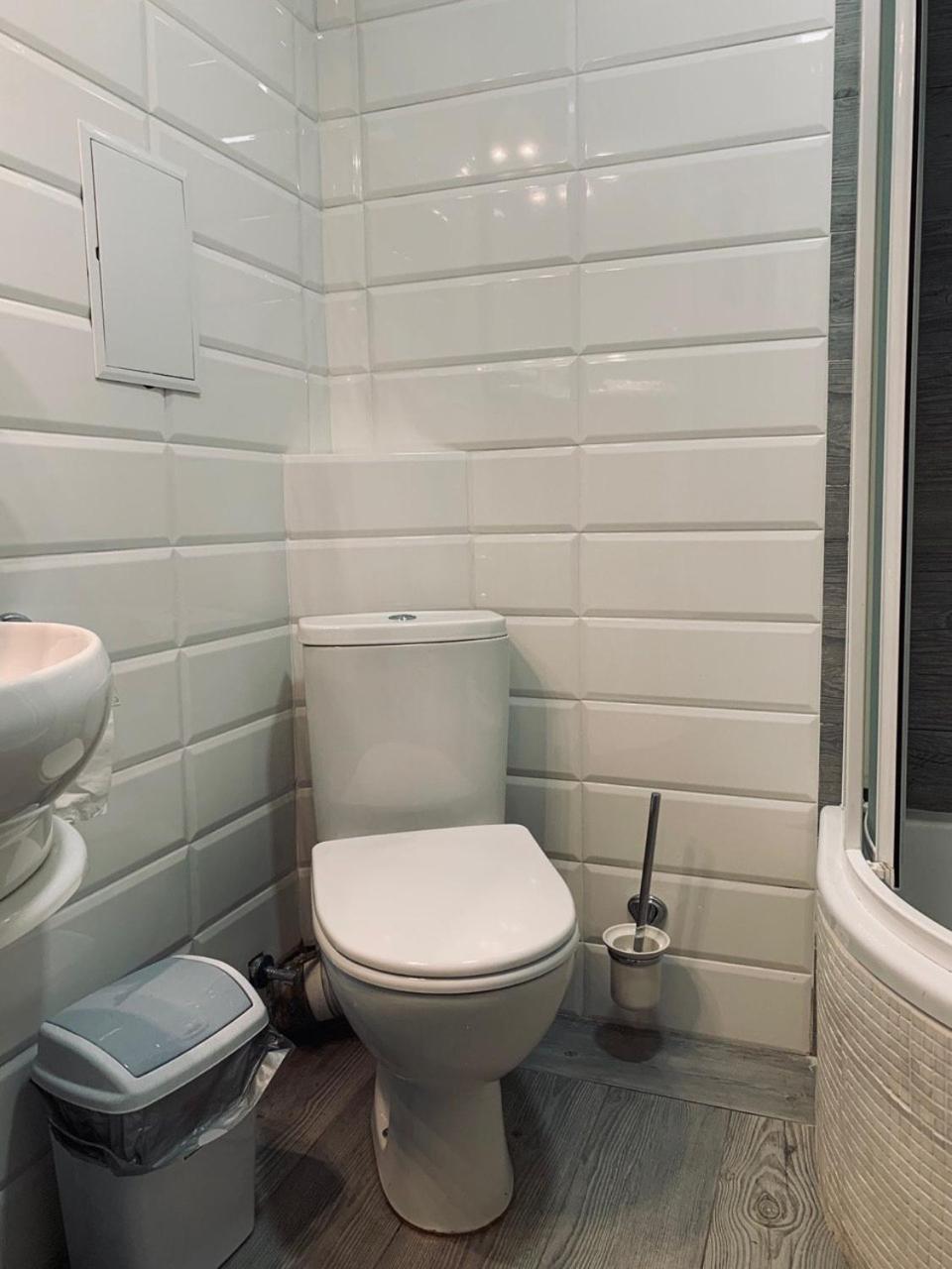 Modern Chaikovskogo Apartment リヴィウ エクステリア 写真