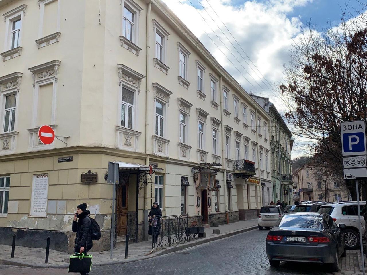 Modern Chaikovskogo Apartment リヴィウ エクステリア 写真