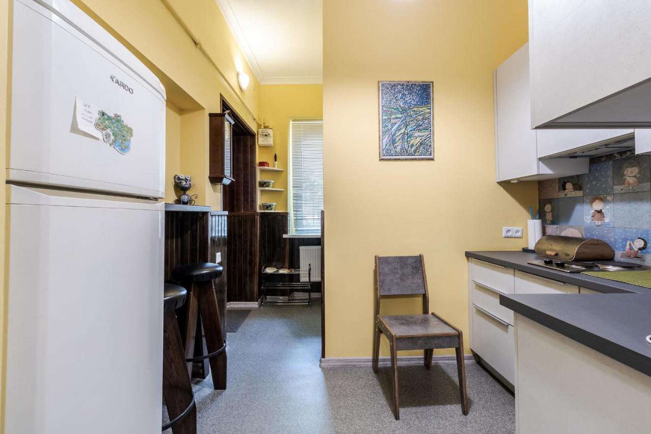 Modern Chaikovskogo Apartment リヴィウ エクステリア 写真