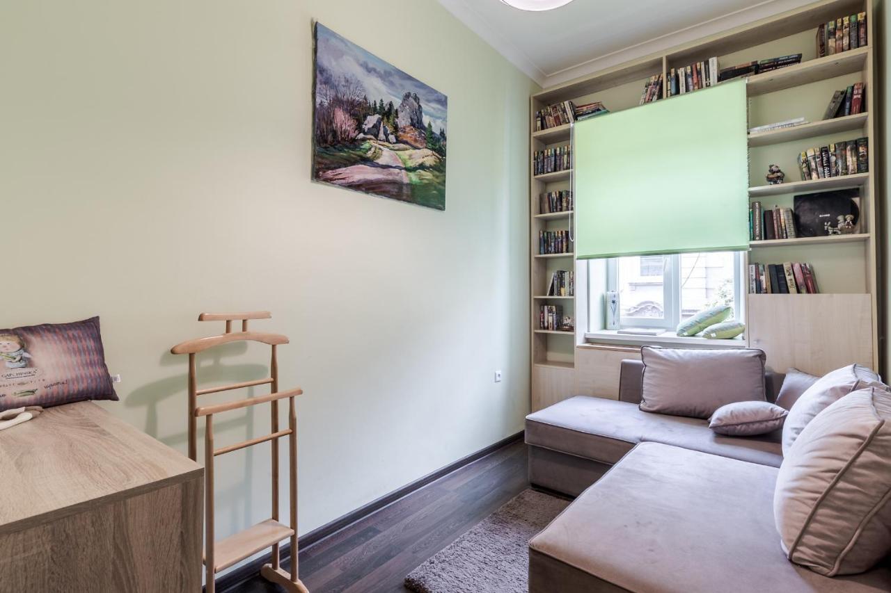 Modern Chaikovskogo Apartment リヴィウ エクステリア 写真