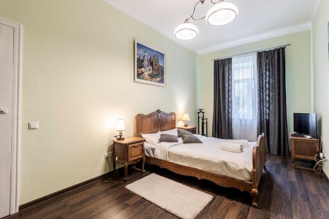 Modern Chaikovskogo Apartment リヴィウ エクステリア 写真