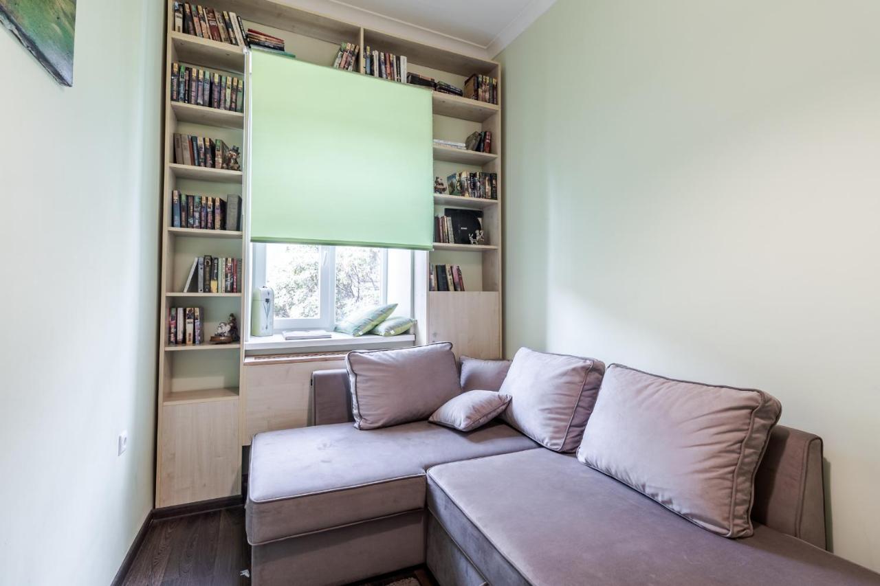 Modern Chaikovskogo Apartment リヴィウ エクステリア 写真